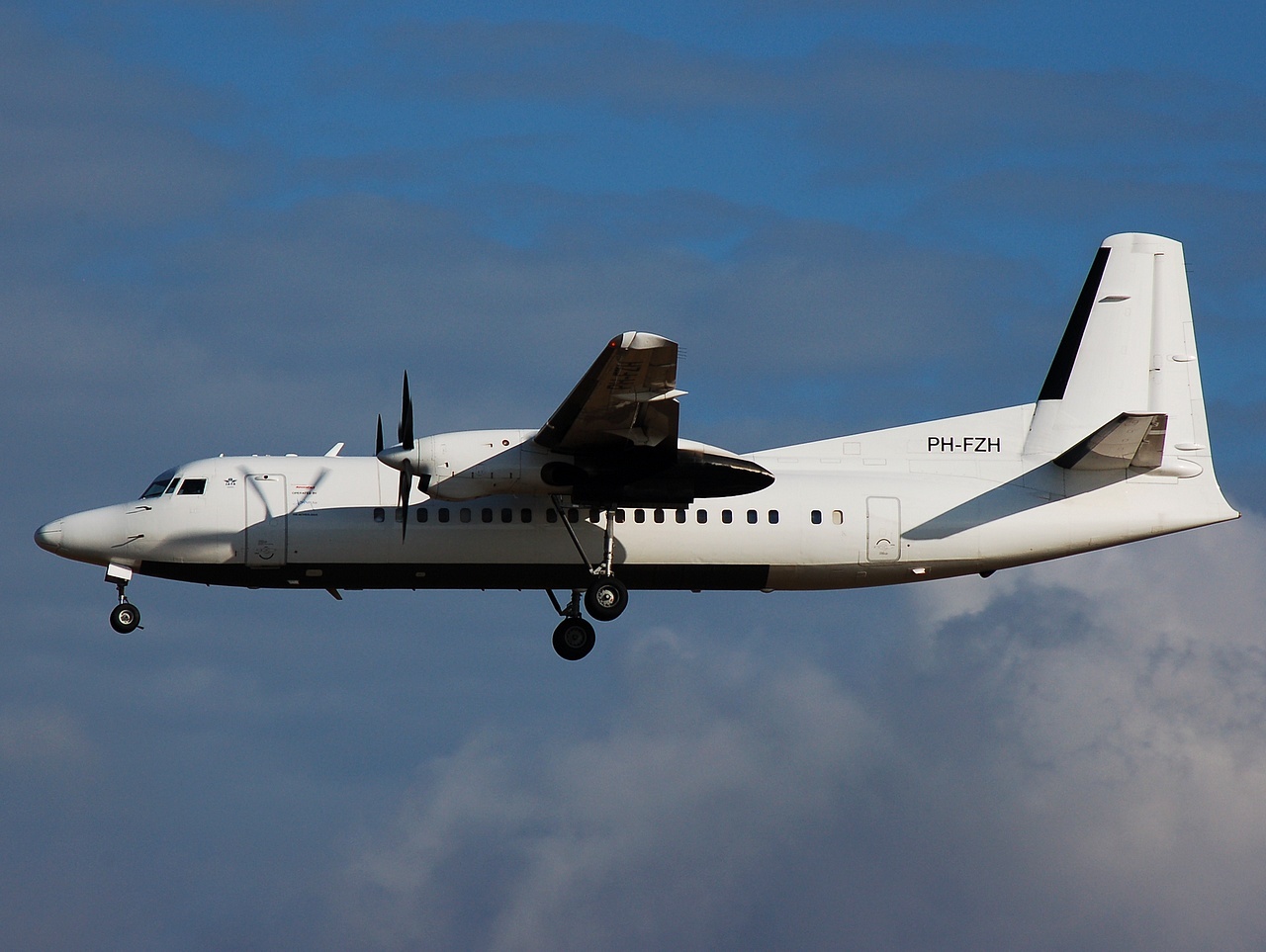 PH-FZH - Fokker 50- - Denim Air - CPH - 20-06-2008