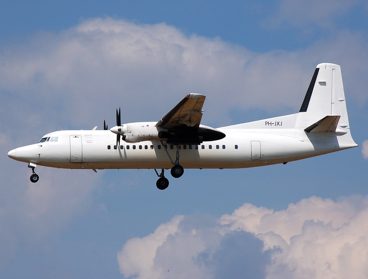 PH-JXJ - Fokker 50 - Wideroe - CPH - 18-06-2008