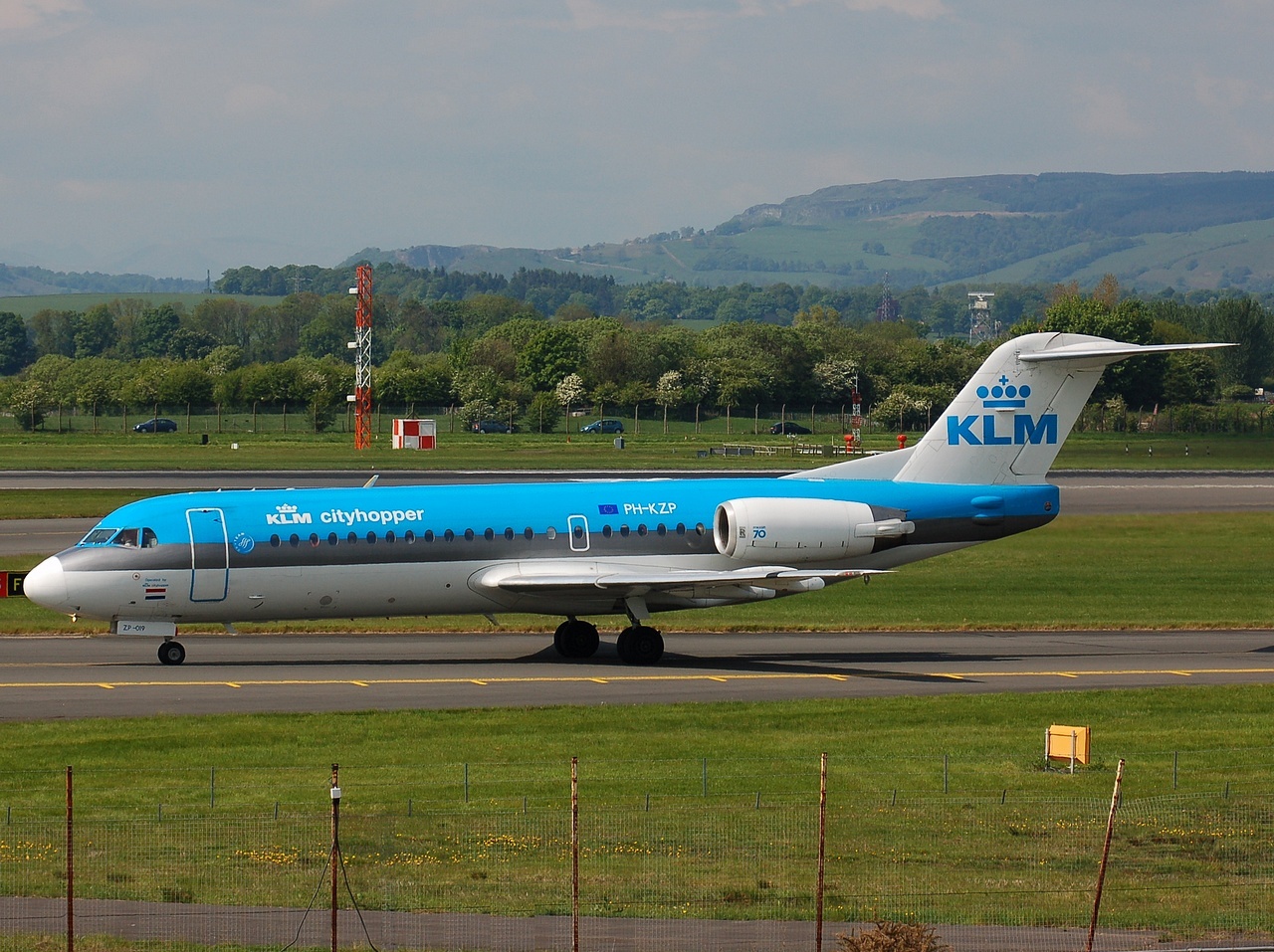 PH-KZP - Fokker 70 - KLM Cityhopper - GLA - 16-05-2008