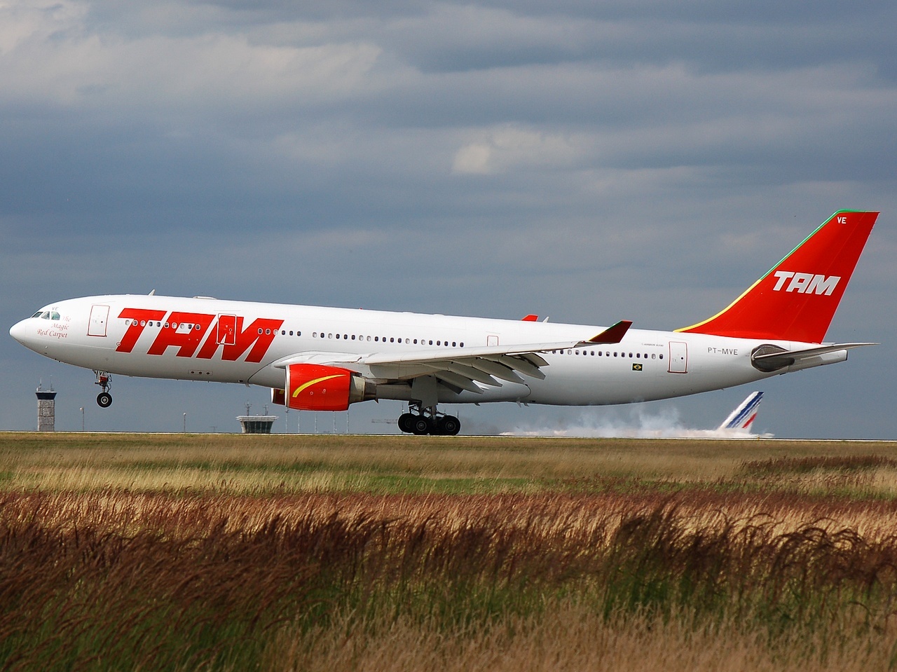 PT-MVE - A330-223 - TAM Linhas Aereas - CDG - 09-07-2008