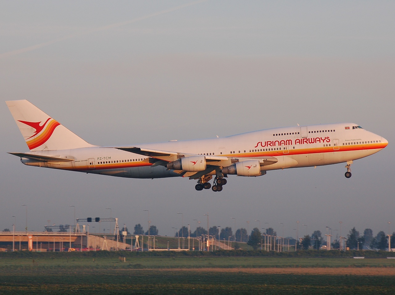 PZ-TCM - 747-306 - Surinam Airways - AMS - 20-09-2008