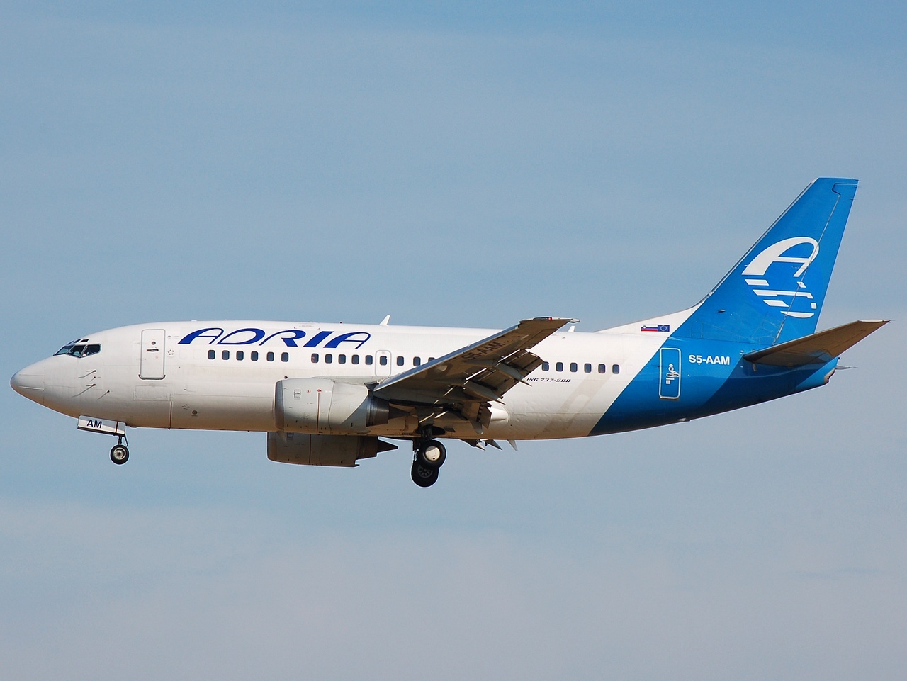 S5-AAM - 737-528 - Adria Airways - BRU - 16-08-2008