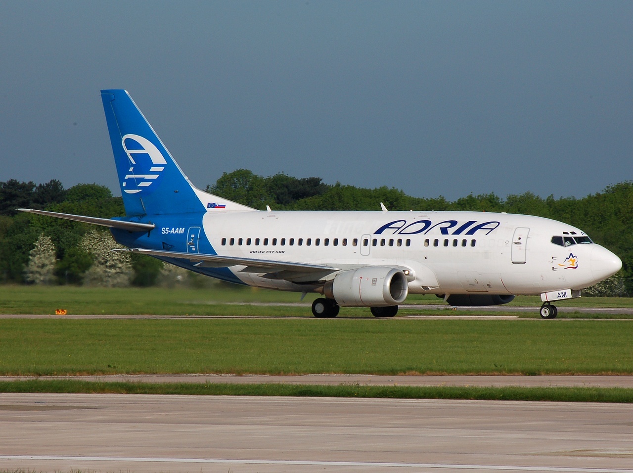 S5-AAM - 737-528 - Adria Airways - MAN - 14-05-2008