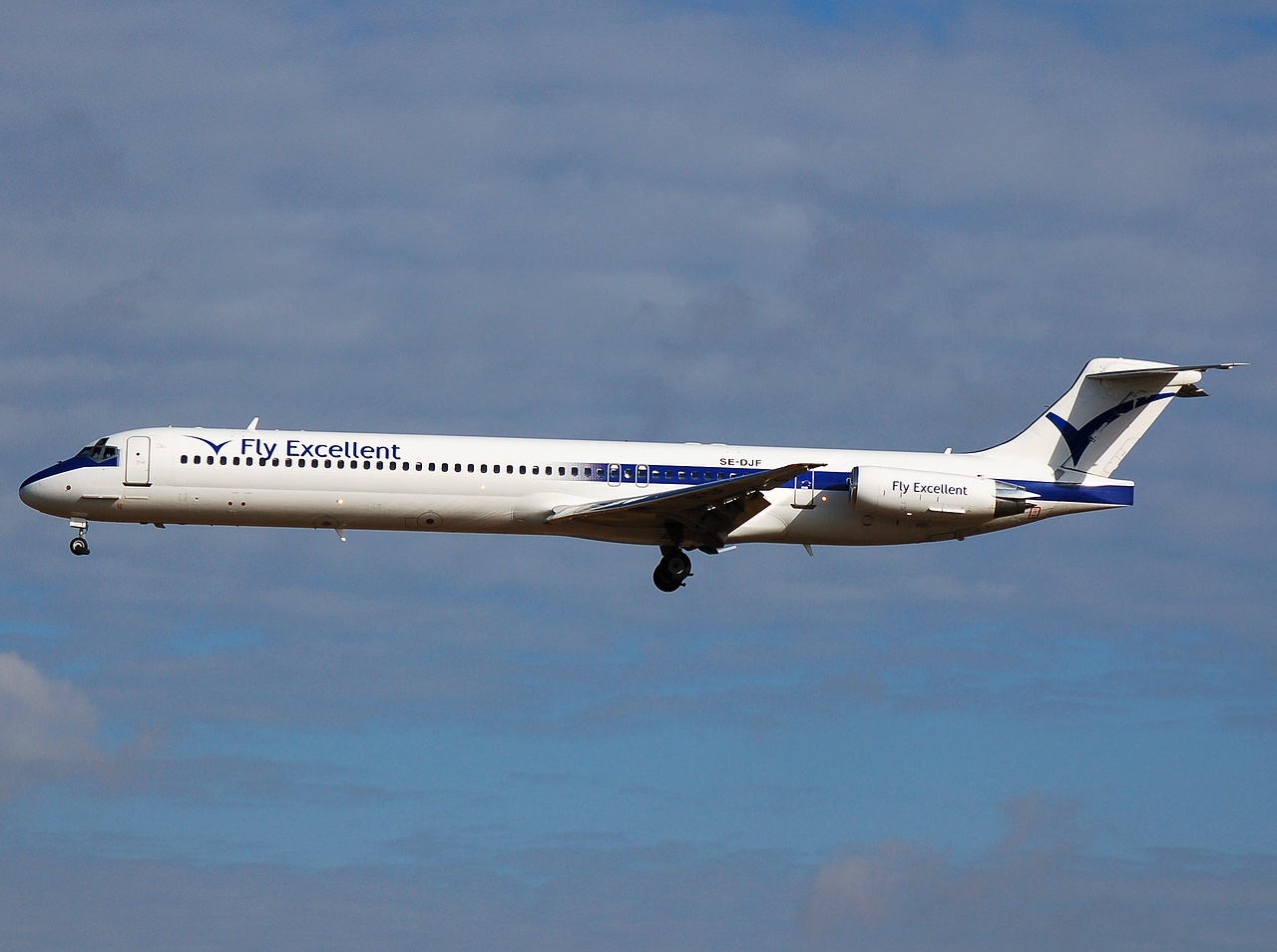 SE-DJF - MD-83 - FlyExcellent - CPH - 20-06-2008