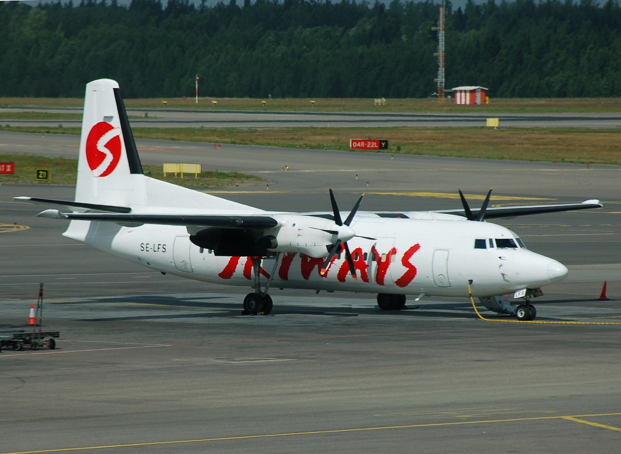 SE-LFS - Fokker 50 - Skyways Express - HEL - 09-09-2008