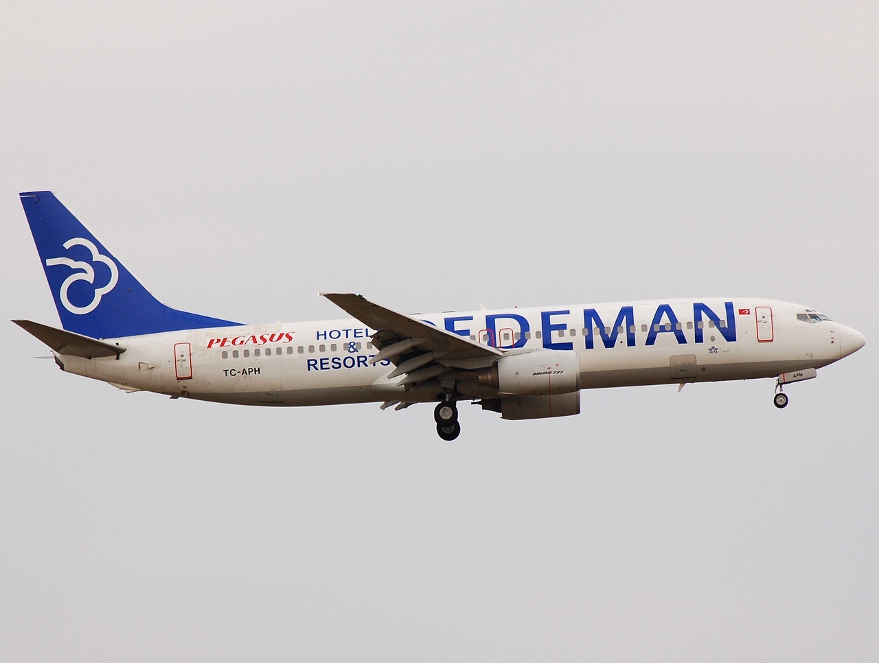 TC-APH - 737-8S3 - Pegasus - CPH - 18-06-2008