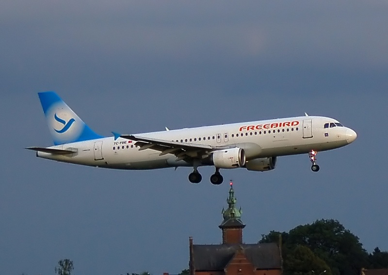 TC-FBE - A320-212 - Freebird Airlines - CRL - 11-08-2008