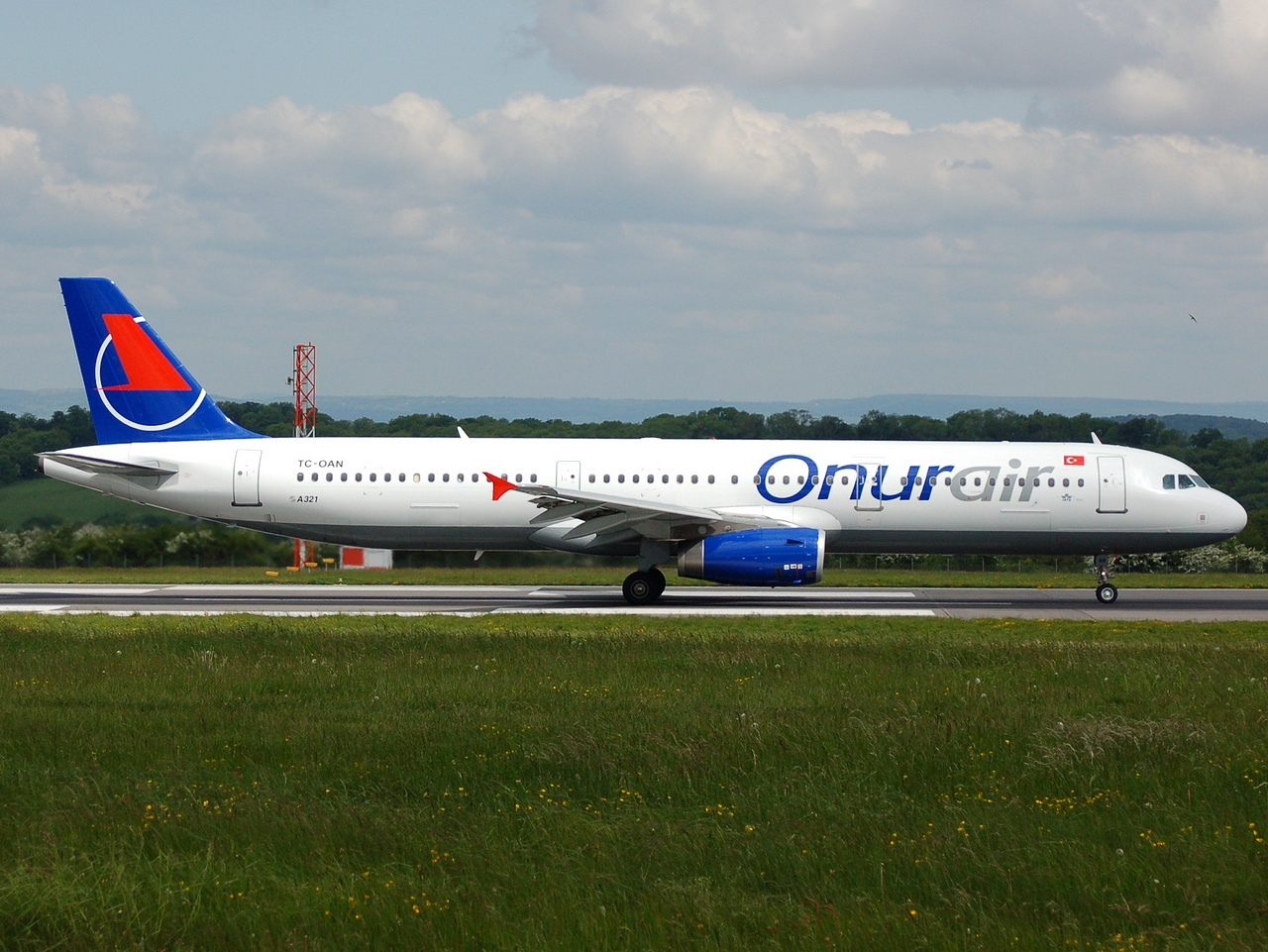 TC-OAN - A321-231 - Onur Air - BRS - 19-05-2008