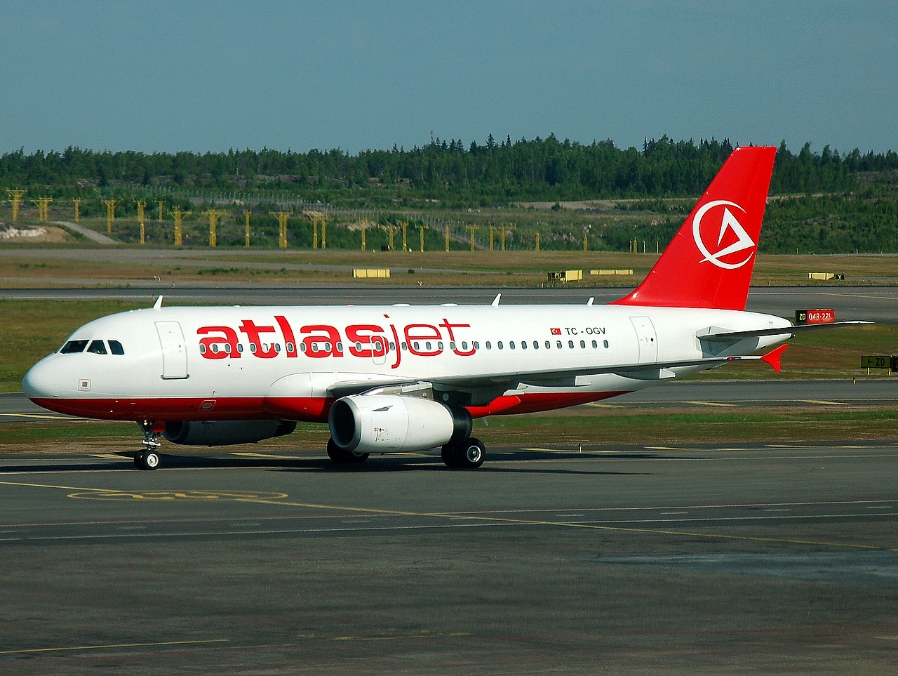 TC-OGV - A319-132 - Atlasjet - HEL - 08-06-2008