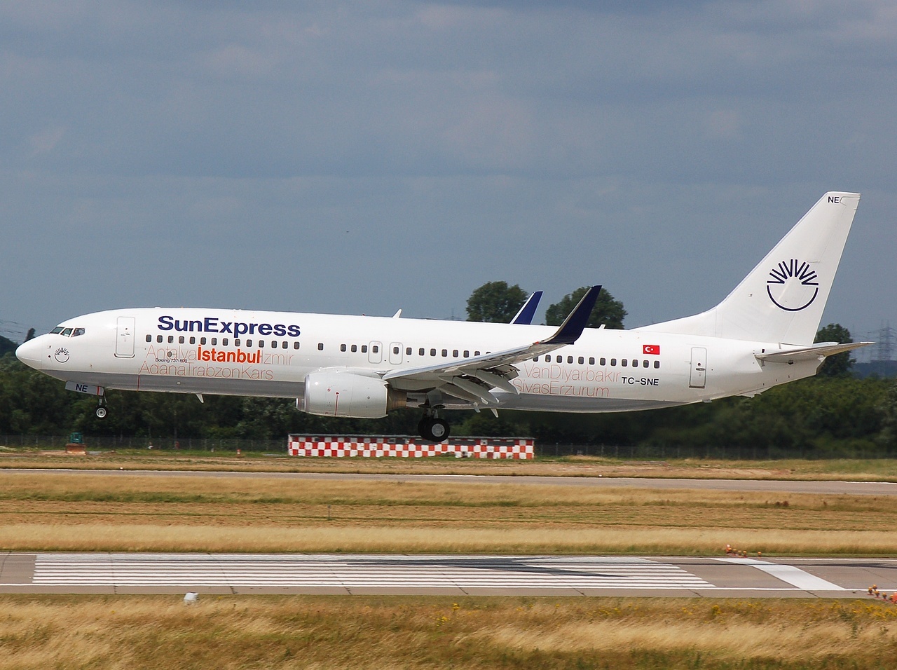 TC-SNE - 737-8HX(WL) - SunExpress - DUS - 06-07-2008