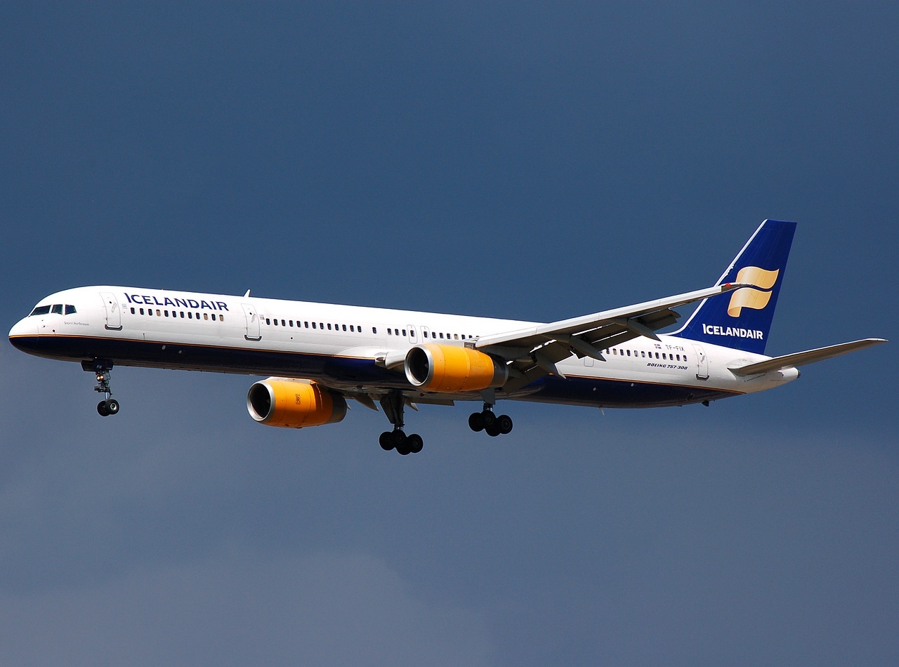 TF-FIX - 757-308 - Icelandair - CPH - 20-06-2008