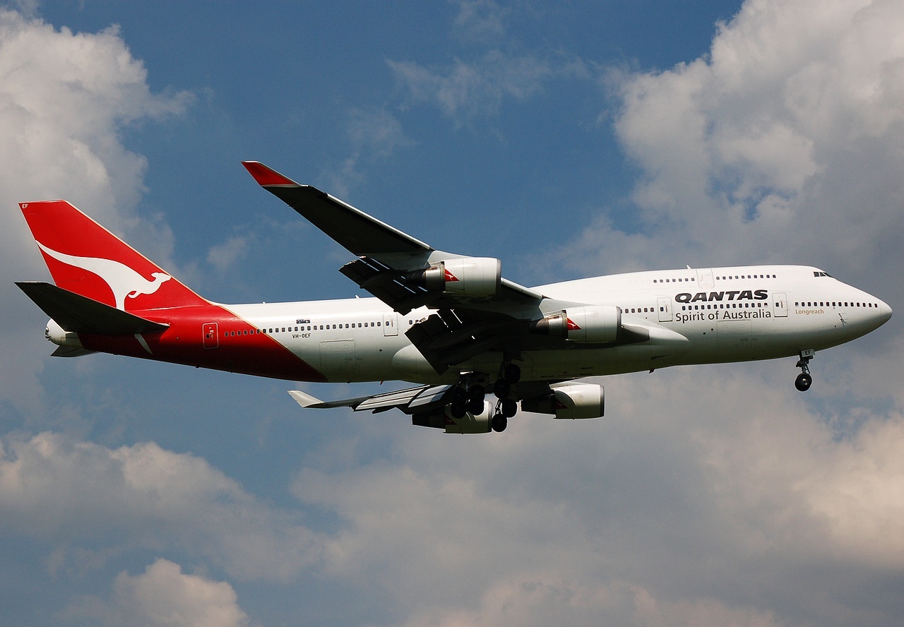 VH-OEF - 747-438(ER) - Qantas - LHR - 12-05-2008