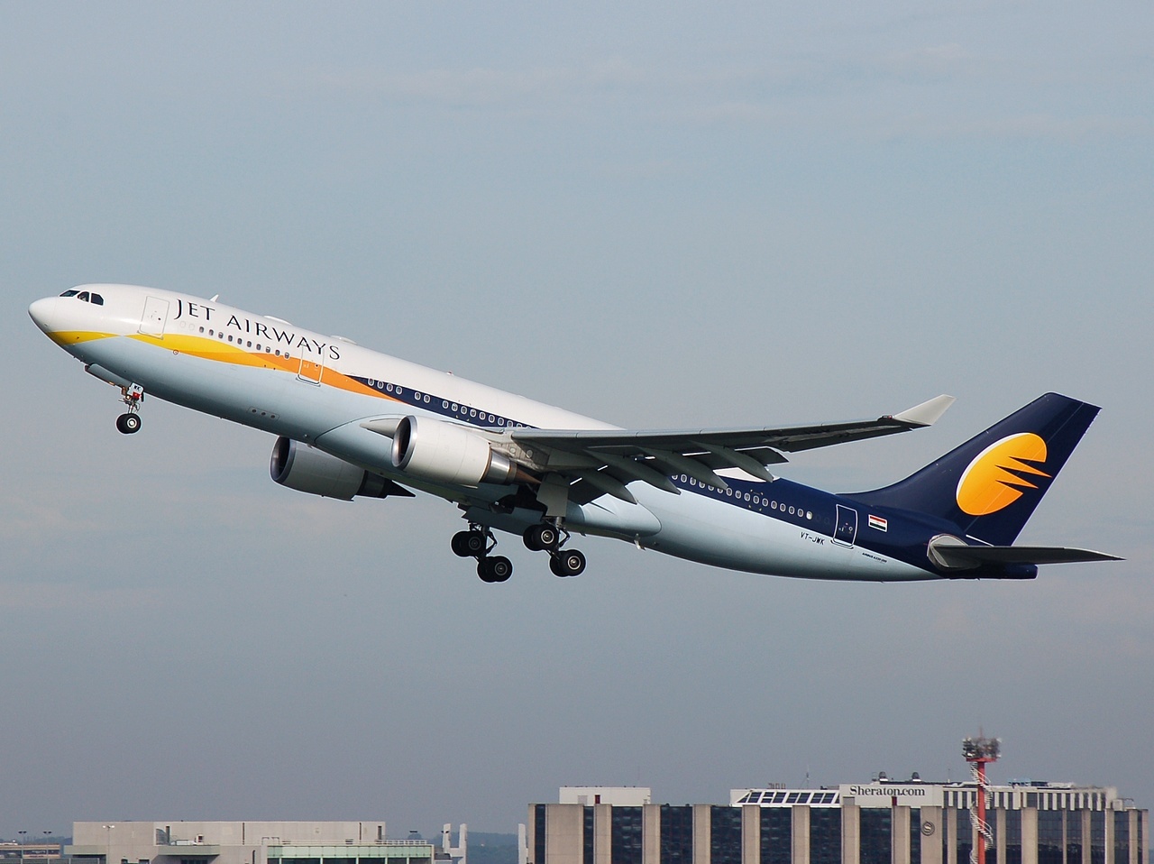 VT-JWK - A330-202 - Jet Airways - BRU - 27-04-2008