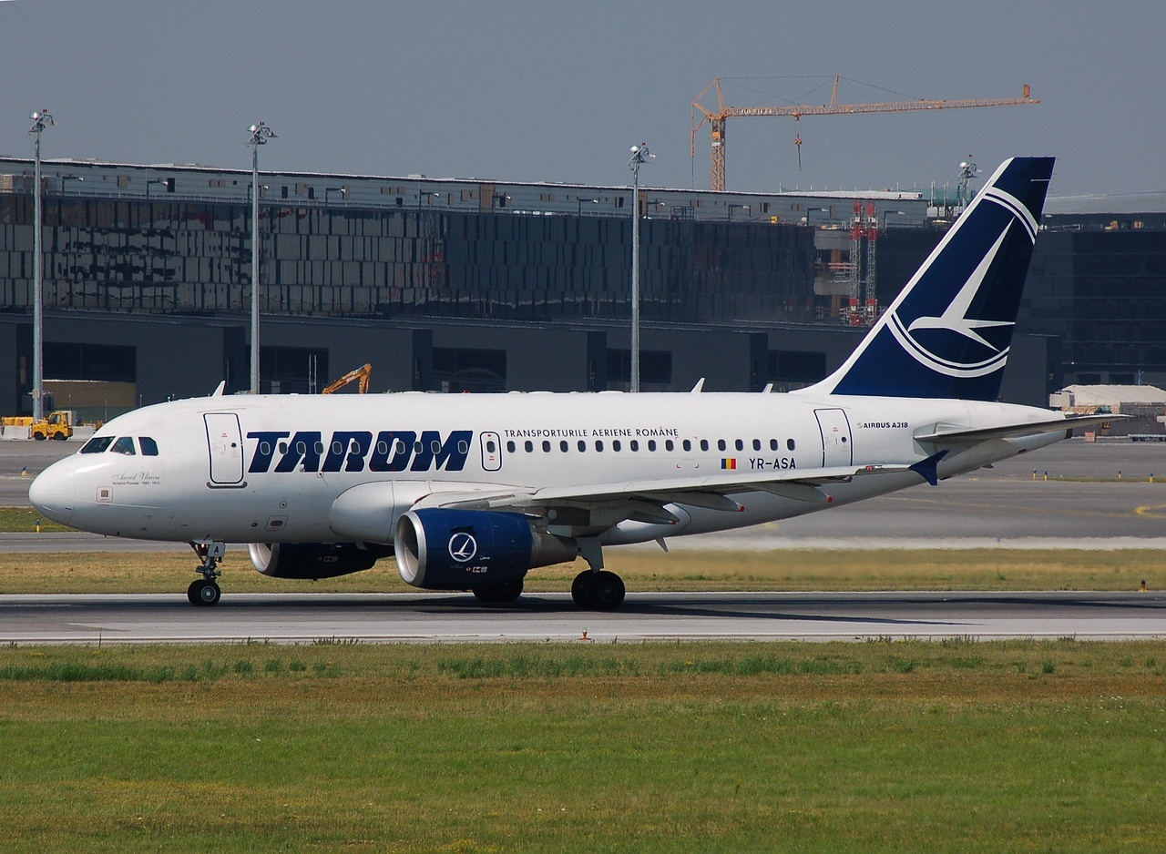 YR-ASA - A318-111 - Tarom - VIE - 03-07-2008