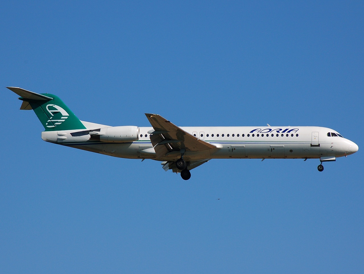 YR-FKA - Fokker 100 - Adria Airways - FRA - 11-05-2008