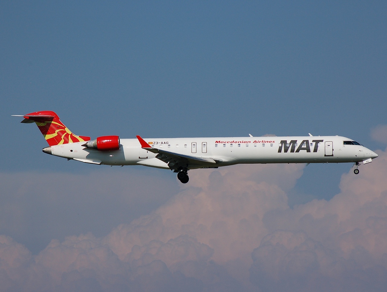 Z3-AAG - CRJ-900 - Macedonian Airlines - FCO - 10-06-2008