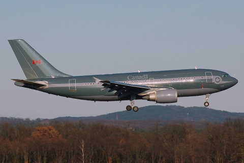 15002 - A310-304 - Royal Canadian Air Force - CGN - 15-02-2008