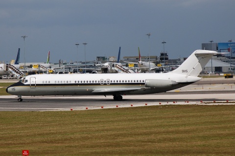 159115 - DC-9-32CF (C-9B Skytrain II) - United States Navy - LIS - 30-05-2008b