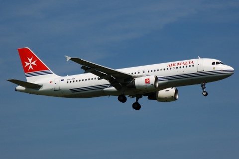 9H-AEI - A320-214 - Air Malta - LGW - 13-05-2008