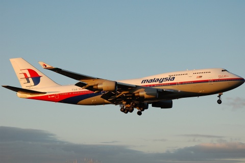 9M-MPB - 747-4H6 - Malaysia Airlines - LHR - 12-07-2008