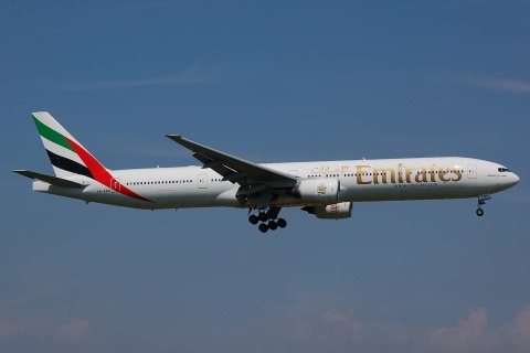 A6-EMN - 777-31H - Emirates - FCO - 10-06-2008