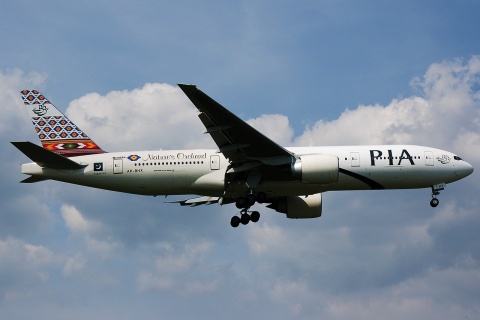 AP-BHX - 777-240(ER) - PIA Pakistan International Airlines - LHR - 12-05-2008