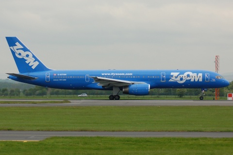 C-GTSN - 757-28A - Zoom Airlines - GLA - 16-05-2008b