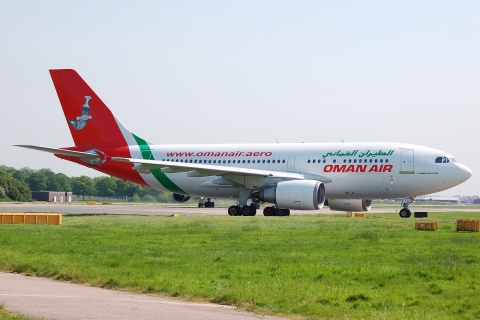 CS-TEX - A310-304 - Oman Air - LGW - 13-05-2008