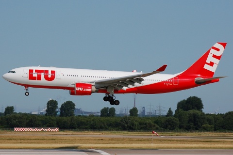 D-ALPC - A330-223 - LTU International Airways - DUS - 06-07-2008