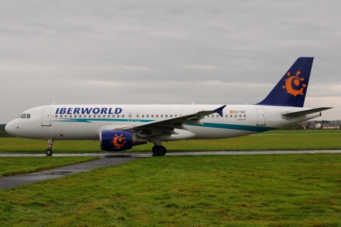 EC-INZ - A320-214 - Iberworld - PIK - 09-09-2008