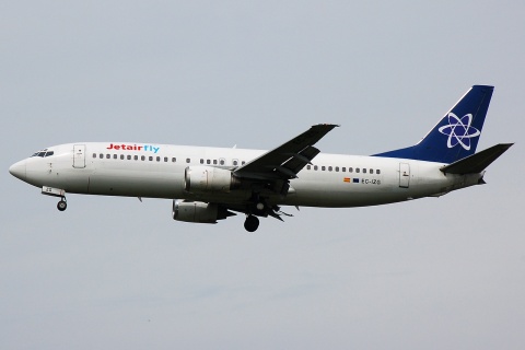 EC-IZG - 737-46J - JetairFly - BRU - 27-04-2008