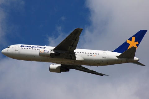 EC-JOZ - 767-219(ER) - Bravo Airlines - ORY - 10-07-2008
