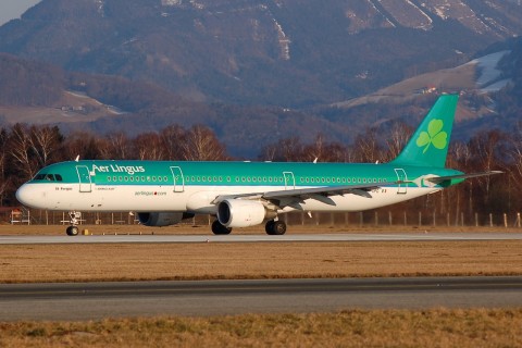 EI-CPC - A321-211 - Aer Lingus - SZG - 16-02-2008b
