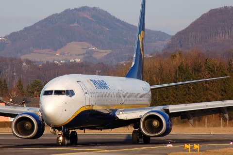 EI-CSQ - 737-8AS(WL) - Ryanair - SZG - 16-02-2008