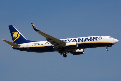 EI-DWM - 737-8AS(WL) - Ryanair - PRG - 01-07-2008