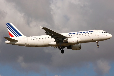 F-GKXF - A320-214 - Air France - LIS - 31-05-2008