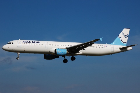 F-HBAF - A321-211 - Aigle Azur - LIS - 30-05-2008