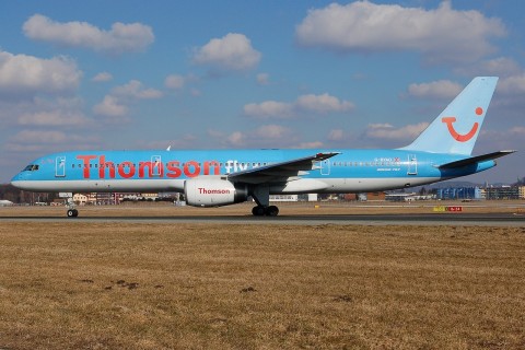 G-BYAO - 757-204 - Thomsonfly - SZG - 16-02-2008