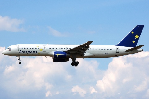 G-STRZ - 757-258 - Astraeus Airlines - CPH - 18-06-2008