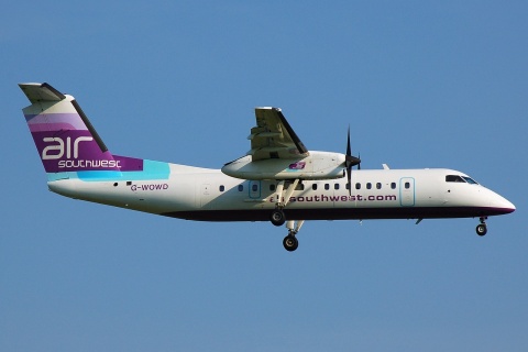 G-WOWD - DHC-8-311 - Air Southwest - LGW - 13-05-2008