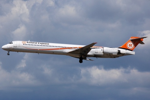 HB-JID - MD-90-30 - Iceland Express - CPH - 20-06-2008