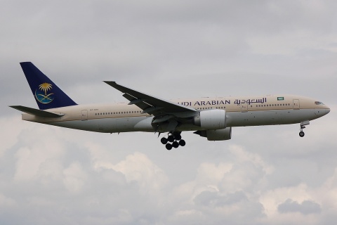 HZ-AKK - 777-268(ER) - Saudi Arabian Airlines - FCO - 12-06-2008