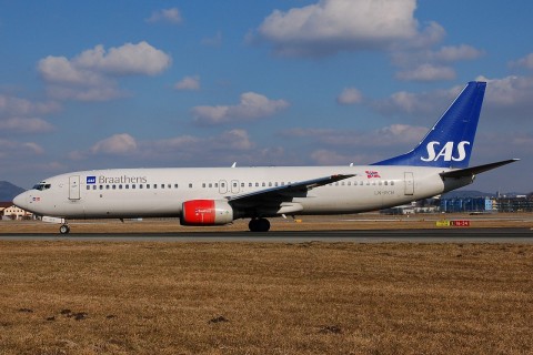 LN-RCN - 737-883 - SAS Norge - SZG - 16-02-2008