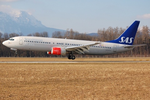 LN-RCZ - 737-883 - SAS Scandinavian Airlines - SZG - 16-02-2008