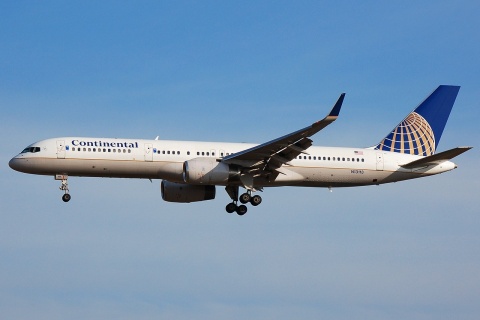 N13113 - 757-224(WL) - Continental Air Lines - CPH - 18-06-2008