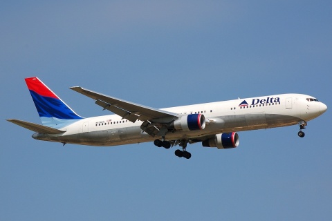 N179DN - 767-332(ER) - Delta Air Lines - PRG - 01-07-2008