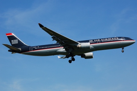 N276AY - A330-323 - US Airways - LHR - 12-05-2008