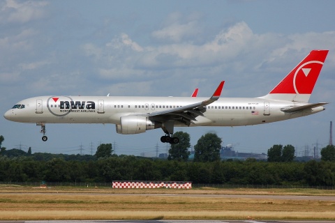 N536US - 757-251(WL) - Northwest Airlines - DUS - 06-07-2008