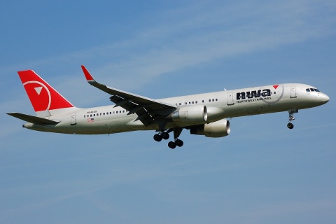 N544US - 757-251(WL) - Northwest Airlines - LGW - 13-05-2008