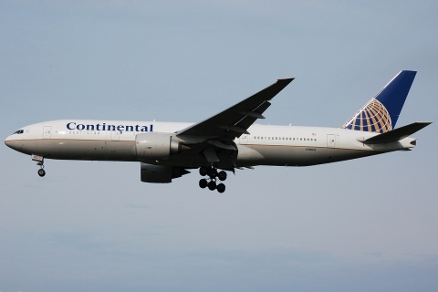N78013 - 777-224(ER) - Continental Air Lines - FCO - 11-06-2008